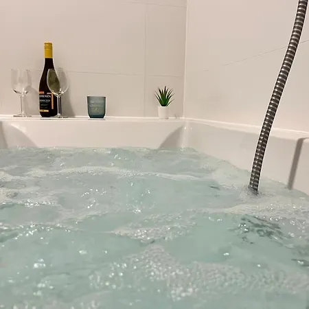Panorama Schlossberg & Jacuzzi Апартаменты *