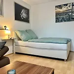 Panorama Schlossberg & Jacuzzi Апартаменты Грац