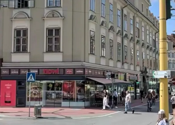 Panorama Schlossberg & Jacuzzi Грац